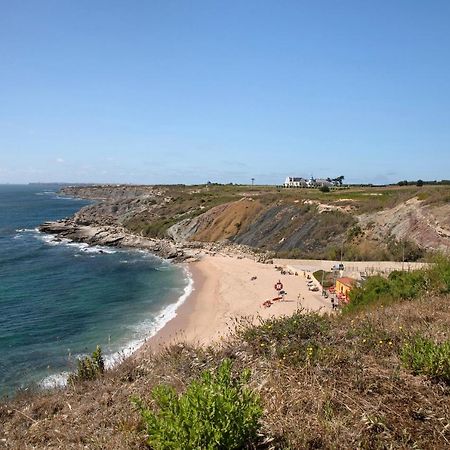 Sao Bernardino Beach House Atouguia Da Baleia Luaran gambar
