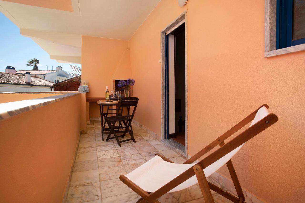 Sao Bernardino Beach House Atouguia Da Baleia Luaran gambar